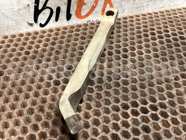 Кронштейн турбины Mini Clubman оригинальный номер 11 65 7 588 504, 7588504, 11 65 7 588 504, 11657588504, 11 65 7 565 298, 11657565298, 7565298