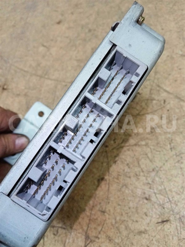 Название детали Блок управления АКПП Модель KIA Sorento BL Kia Sorento оригинальный номер 95440-4C000