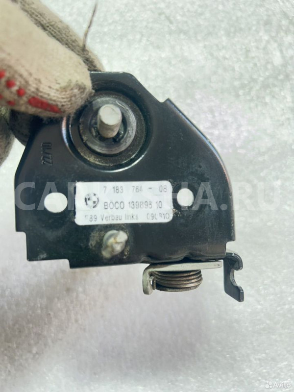 Крюк капота правый BMW 5 F10 BMW M5 оригинальный номер 51237183764
