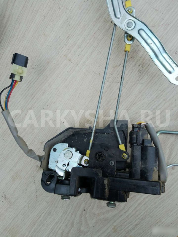 Замок двери передний правый Hyundai Getz Hyundai Getz оригинальный номер 813201C021
