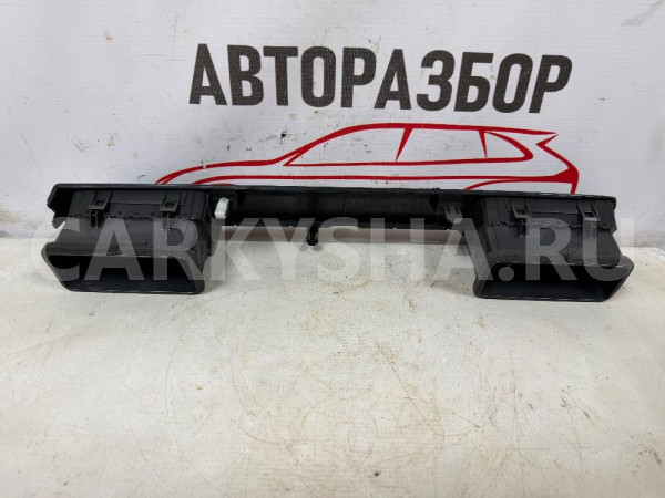 Дефлектор воздушный правый Mitsubishi Outlander 3 Mitsubishi i оригинальный номер 8055A051