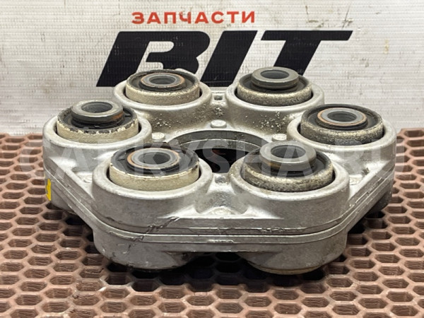 Муфта карданного вала BMW 4er оригинальный номер 26 11 7 605 629, 26 11 7 605 629, 26117605629, 7605629, 26 11 7 546 425, 26117546425, 7546425, 26 11 7 610 061, 26117610061, 7610061