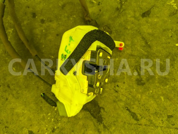 Замок двери Nissan Leaf 