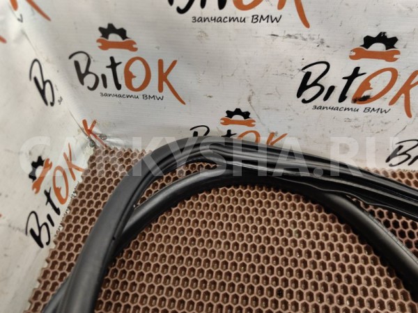 Уплотнительная резинка боковой двери BMW X1 