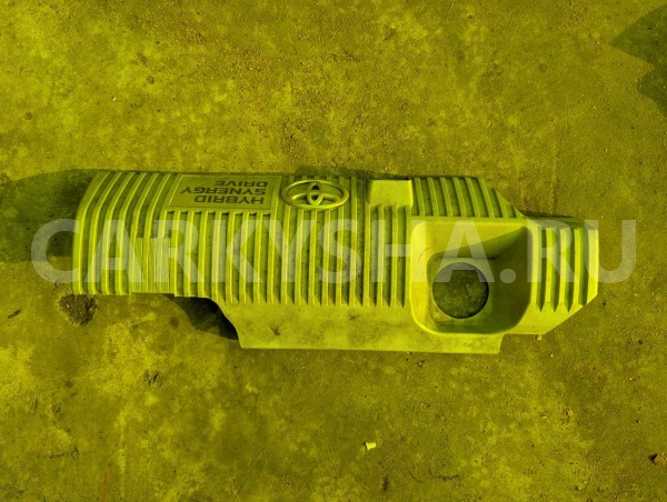 Декоративная крышка двс Toyota Prius 