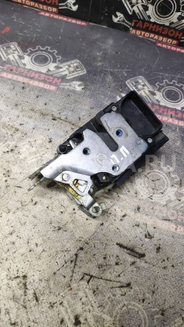 Замок правой двери Шевроле Лачетти Chevrolet Lacetti оригинальный номер 96260996