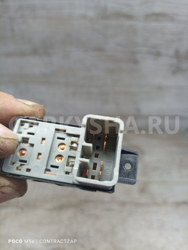 Кнопка стеклоподъемника SsangYong Actyon II (2010—2013) Ssang Yong Actyon оригинальный номер 202006279