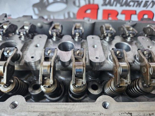 Головка блока цилиндров 1.6 DCi R9M ГБЦ Skoda Octavia 