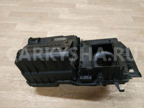 Корпус воздушного фильтра Ford Mondeo оригинальный номер 30677718