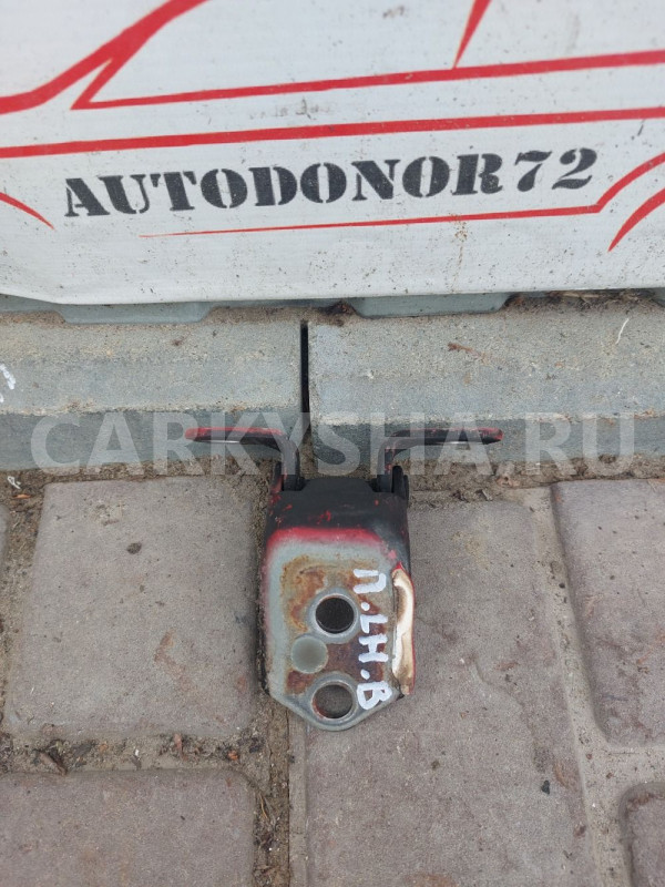 Петля двери передняя левая верхняя Mazda 3 BK Mazda 2 оригинальный номер F15159210A