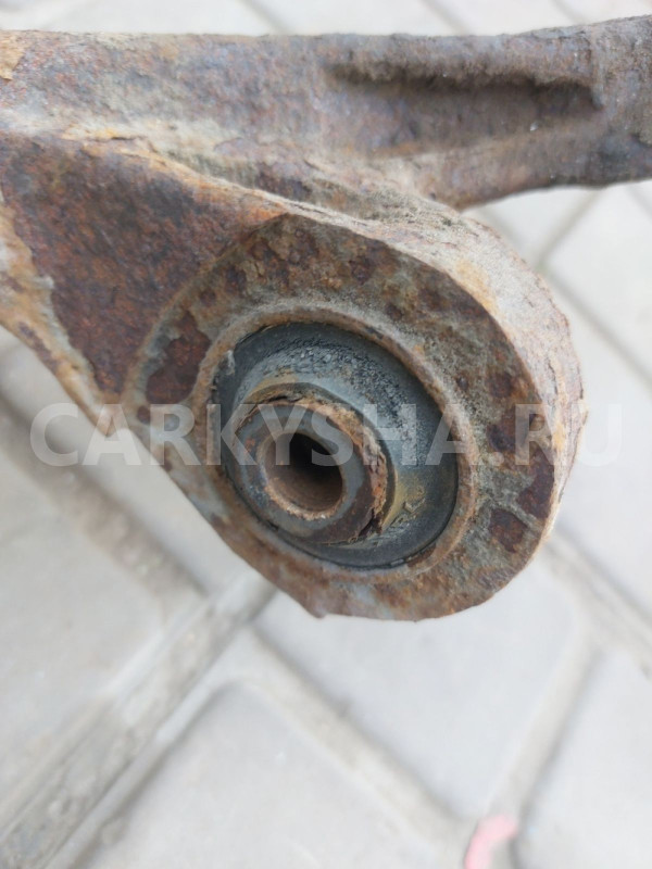 Кулак поворотный задний правый Toyota Avensis T250 Toyota Avensis оригинальный номер 4230405100