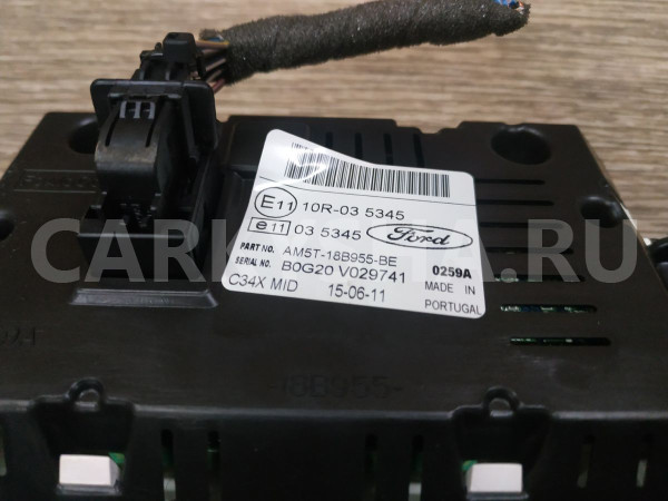 Дисплей информационный Ford Focus оригинальный номер AM5T18B955BE