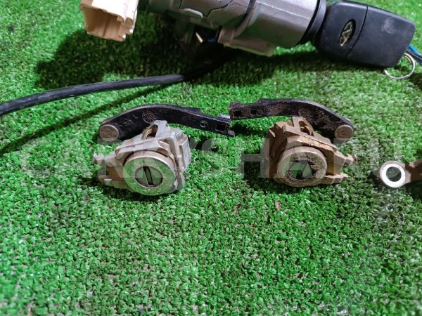 Замок зажигания со вставками (к-кт) Vortex Tingo 