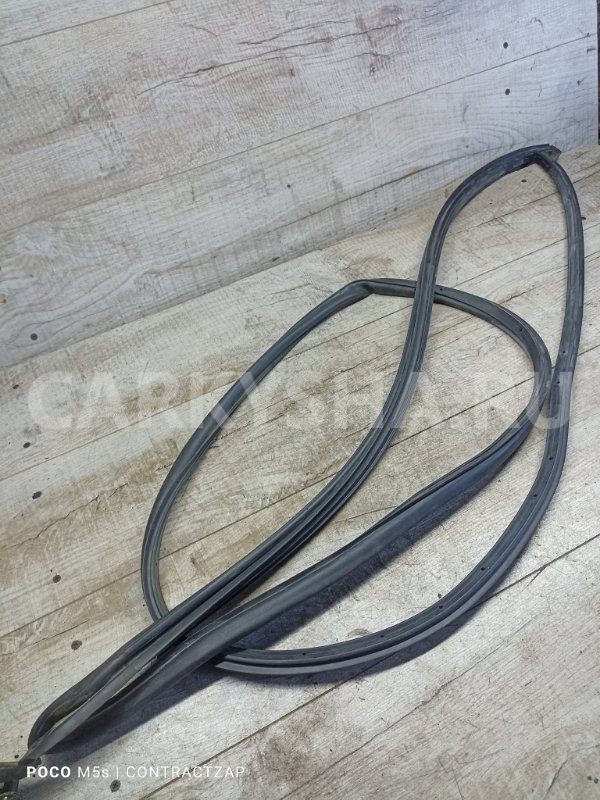 Уплотнительная резинка боковой двери SsangYong Actyon II (2010—2013) Ssang Yong Actyon оригинальный номер 7213034002