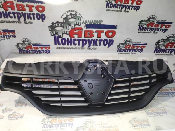 Решетка радиатора Renault Logan 