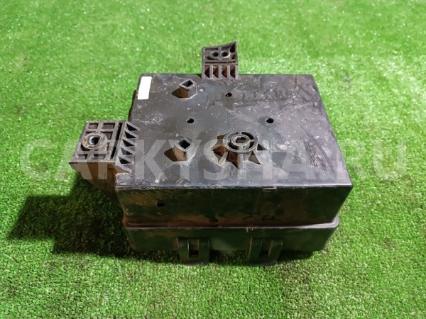 Корпус блока предохранителей Ssang Yong Rexton оригинальный номер 8231008B10