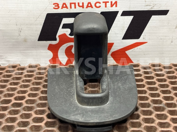 Накладка скобки замка багажника Mini Clubman оригинальный номер 51 49 6 963 797, 51 49 6 963 797, 51496963797, 6963797