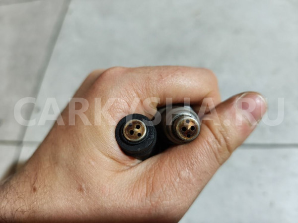 Форсунки топливные к-кт Toyota Corona оригинальный номер 2325074130