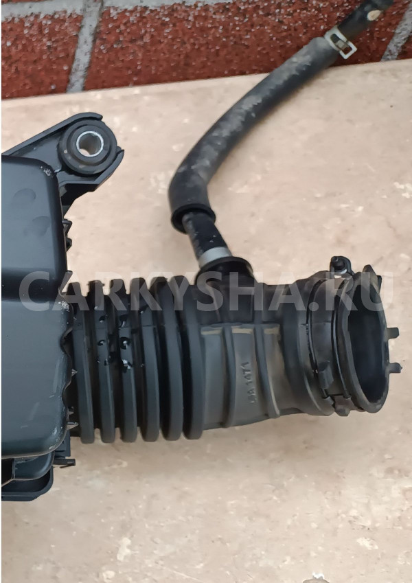 Патрубок воздушный для Киа Рио Солярис 2017-н.в Hyundai Solaris оригинальный номер 28140-H5100