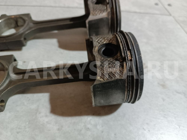 Поршень с шатуном Ford Focus оригинальный номер 1740158