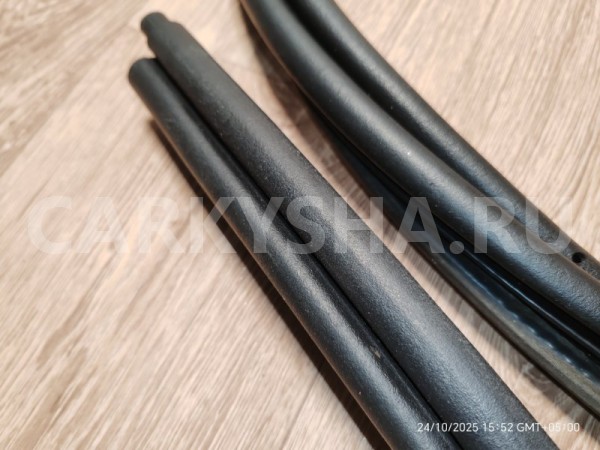 Уплотнитель проема багажника Nissan Terrano 2018 9083000Q0C F4R Nissan Terrano 