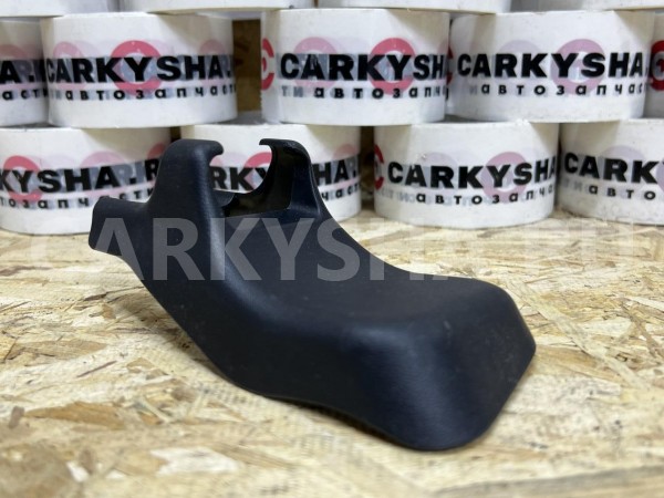 Заглушка крепления сиденья задняя правая Toyota Camry VII (XV50) оригинальный номер 72137-33130-C0