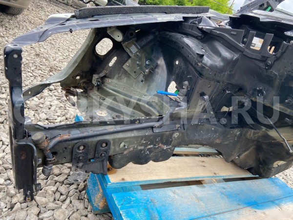 Передняя правая четверть Volkswagen Phaeton 2006 Volkswagen Phaeton 