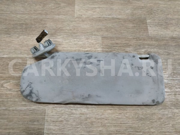 Козырек солнцезащитный правый Toyota Avensis 