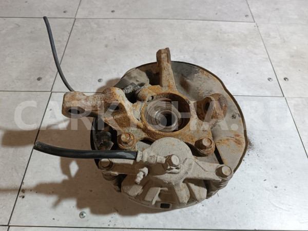 Кулак поворотный передний правый Toyota Prius оригинальный номер 4321147010