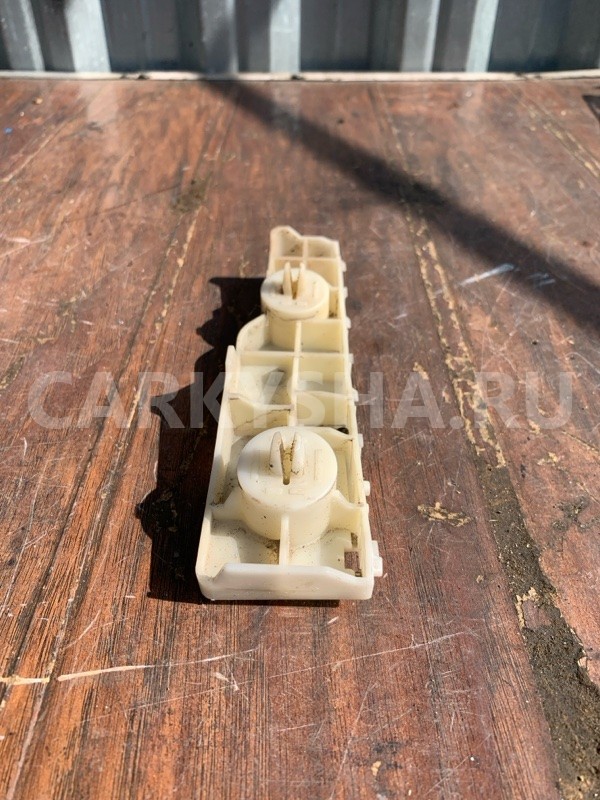 Кронштейн крыла Nissan Patrol 2010-2024, передний левый Nissan Patrol 