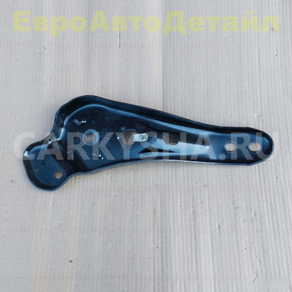 Кронштейн заднего подрамника Range Rover L460 L461 Land Rover Range Rover оригинальный номер LR150966