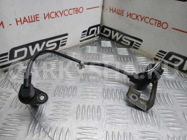 Датчик положения коленвала Daihatsu Sonica 