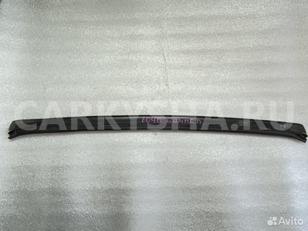 Уплотнитель капота BMW 5 F10 N52B30 2010 BMW 5er оригинальный номер 51 76 7 206 521