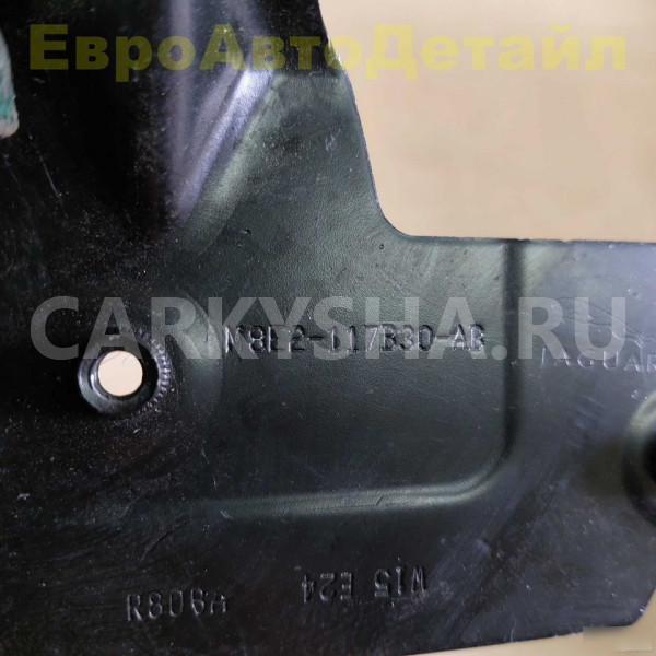 Кронштейн защиты днища Range Rover L460 / L461 Land Rover Range Rover оригинальный номер LR153517
