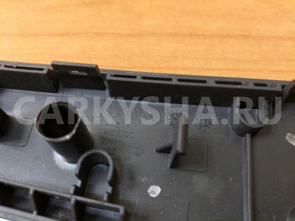 Накладка ручки двери внутренняя задняя правая Audi Audi Q5 оригинальный номер 80A867372