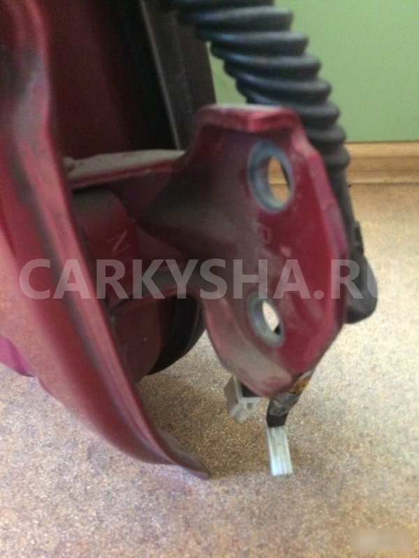 Петли двери Subaru Forester 2005-2008 Subaru Forester 