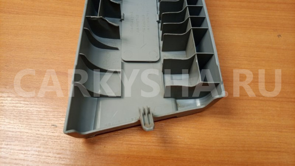 Обшивка центральной стойки верхняя левая Mitsubishi i оригинальный номер MR456025ZZ