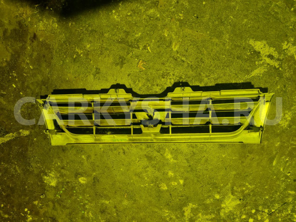 Решетка радиатора Mitsubishi Pajero 