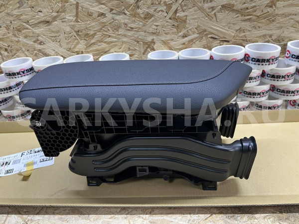 Подлокотник Toyota Camry VIII (XV70) Рестайлинг – седан оригинальный номер 58810-33400-21