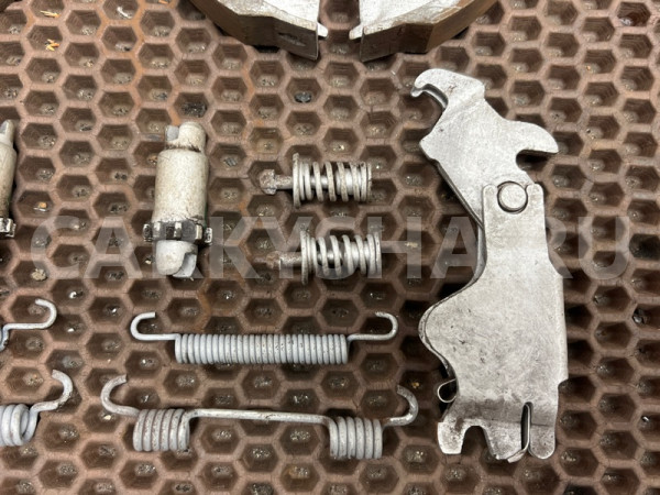 Колодки стояночного тормоза BMW X1 оригинальный номер 34 41 0 410 823, 34 41 0 410 823, 34410410823, 0410823, 34 41 0 148 321, 34410148321, 0148321, 34 41 0 004 879, 34410004879, 0004879, 34 41 6 761 291, 34416761291, 6761291, 34 41 6 761 290, 34416761290, 6761290, 34 41 6 755 273, 34416755273, 6755273, 34 4