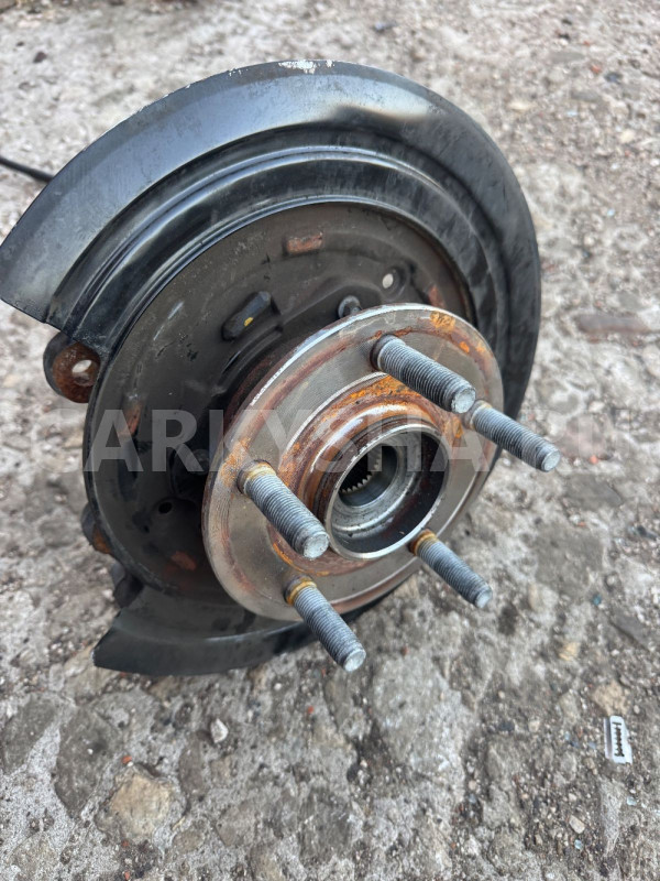 Кулак цапфа задний левый Jeep Grand Cherokee WK2 Jeep Cherokee оригинальный номер 04877113ag
