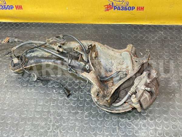 Кулак задний левый Dodge Caliber I (2006—2009) Dodge Caliber оригинальный номер 5272715AA