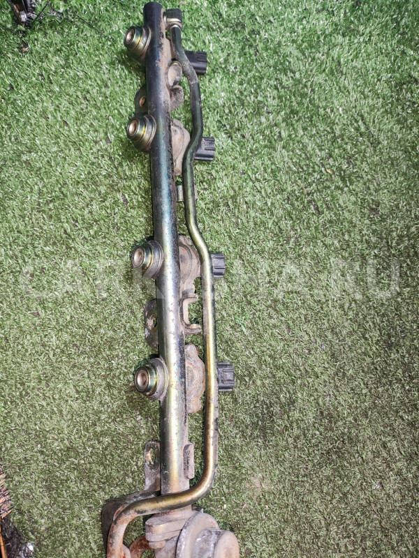 Рампа  топливная GA16DE Nissan Almera N15 в сборе Nissan Almera оригинальный номер 1660073C02