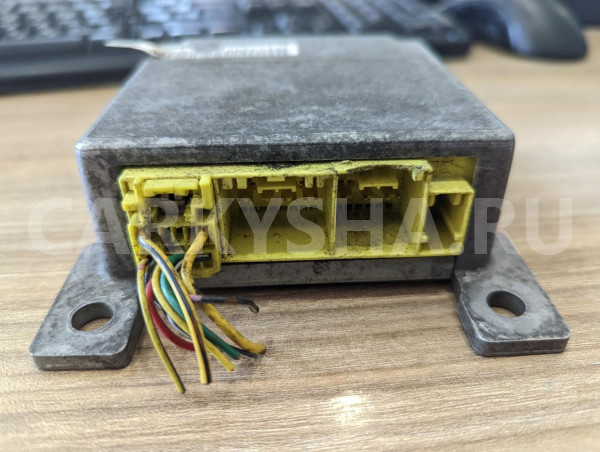 Блок srs Nissan Cedric оригинальный номер 98820AG000