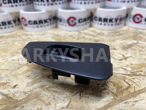 Накладка передняя правая Toyota Avensis II Рестайлинг Седан оригинальный номер 74231-05140