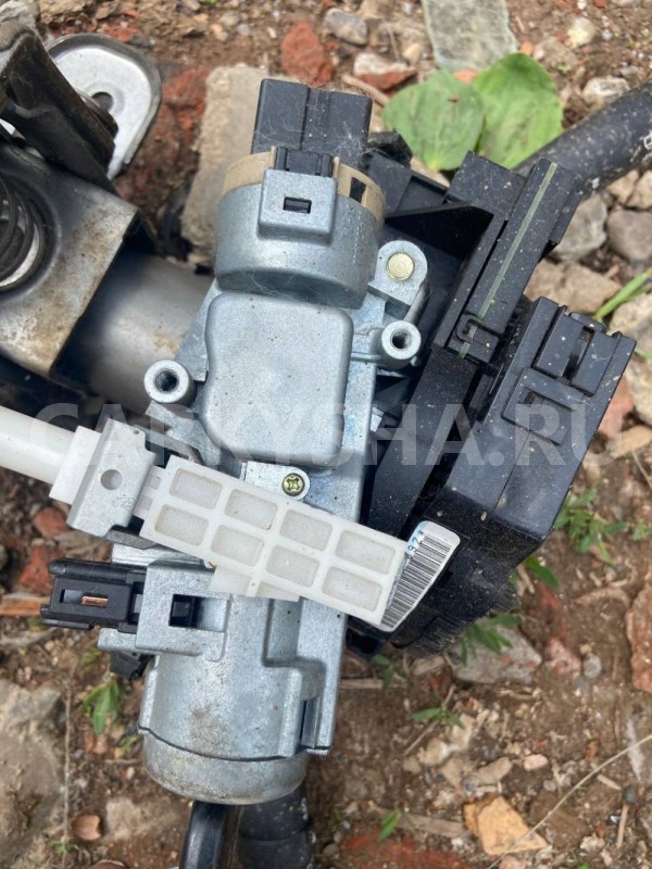 Замок зажигания Mazda Demio IDY (2002—2007) Mazda 2 оригинальный номер D4Y176290