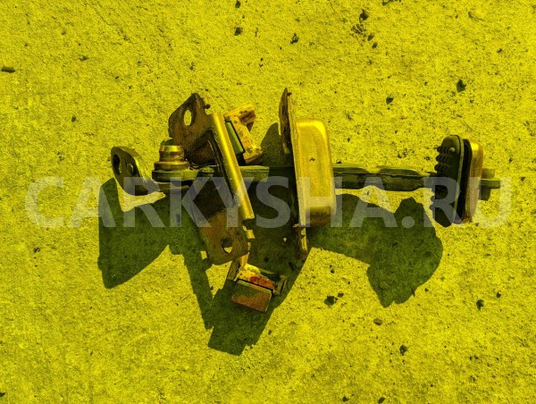 Доводчик двери Honda Legend 