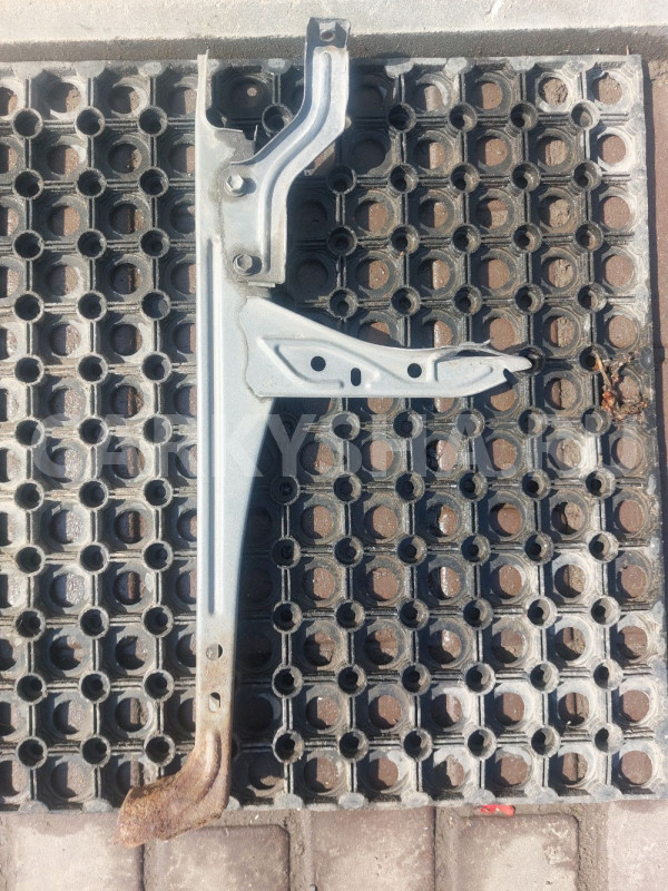 Кронштейн замка капота Toyota Avensis 250 Toyota Avensis оригинальный номер 5320805020