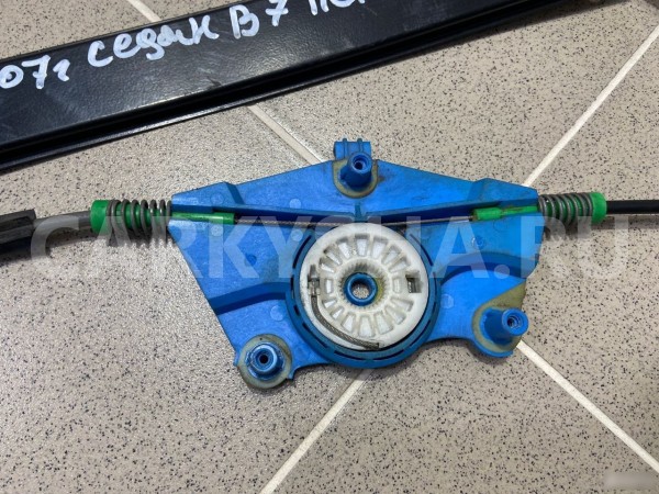 Трапеция передняя правая Audi A4 2007 г Audi 200 оригинальный номер 104932107