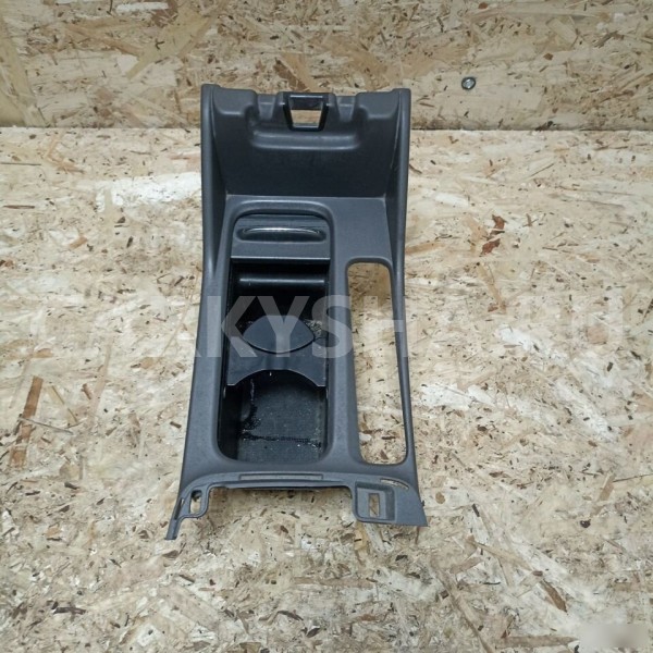 Консоль подстаканника honda civic 9 FB Honda Civic оригинальный номер 83420-TR0-G-20